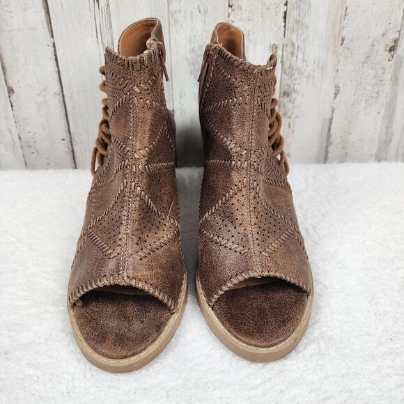 Not Rated Brown Open Toe Ankle Booties Size 7.5 - Picture 9 of 9
